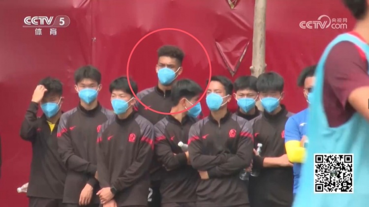 無(wú)緣U17國足名單，張洪福隨恒大足校觀(guān)摩國少隊訓練