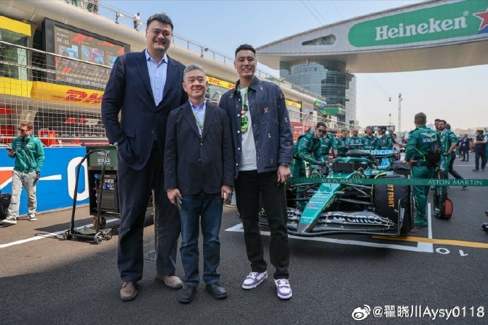 聯(lián)動(dòng)F1！翟曉川曬與姚明、阿隆索、范志毅、周冠宇等的合照