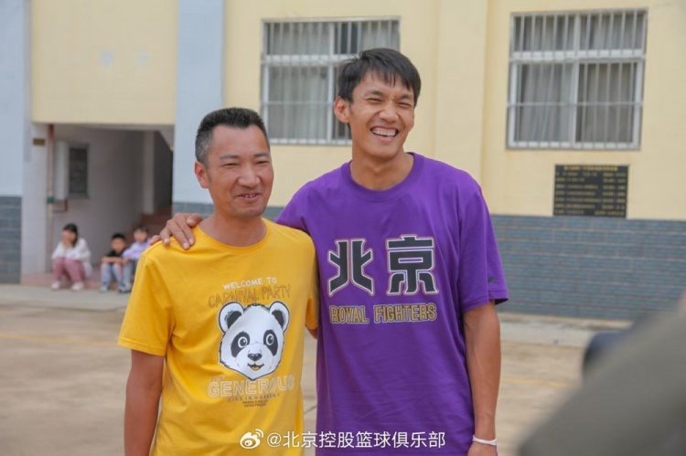 那一封信的故事還在延續 矣進(jìn)宏母校的師生們來(lái)到北京了！