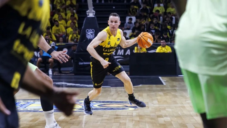 NBA初代老六，42歲進(jìn)入生涯巔峰？！