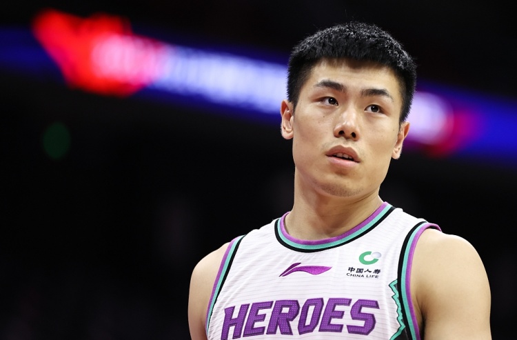 生涯之夜！劉毅13中9&5記三分拿下25分2板1助3斷